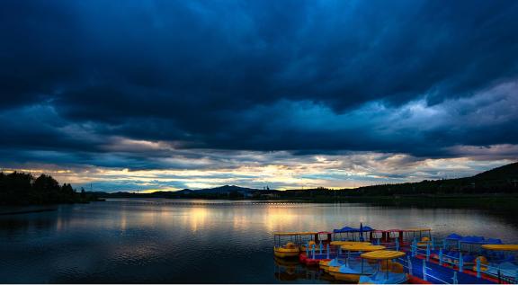 Dawn of Xianren Lake