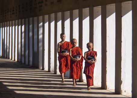 3 monk kecil
