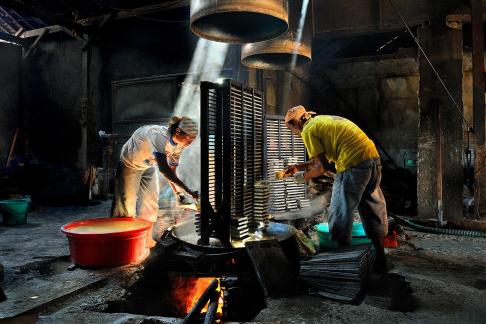 KERUPUK MAKER