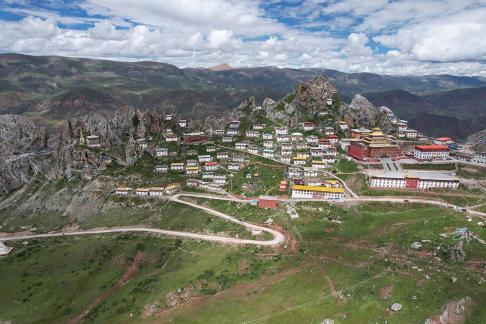 Colorful settlement 3