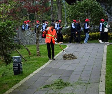 Sweep dust and pick up light 7