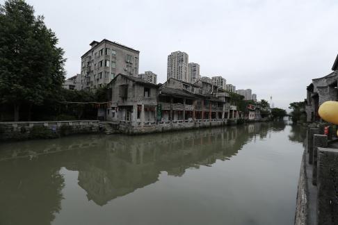 Green Wave Reflection 4