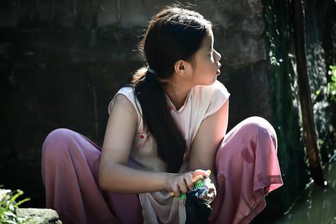 The girl who washes socks