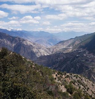 The winding mountain path 11