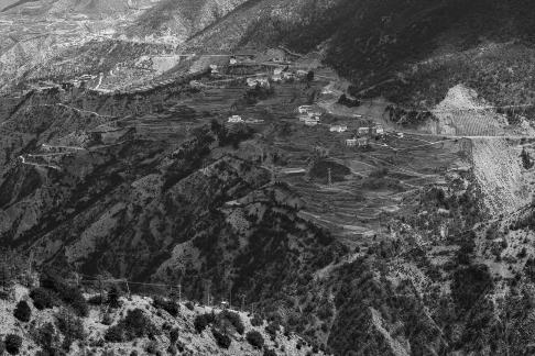 The winding mountain path 13