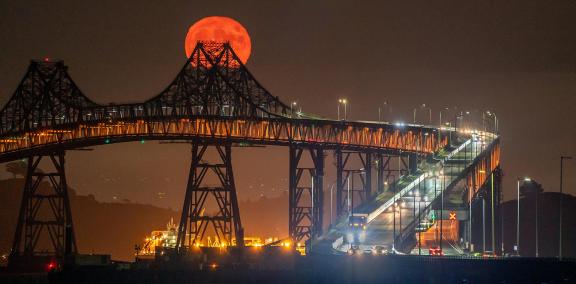 Moonrise over Richmond bridge