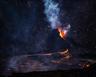 Night View Lava Flowing 4553