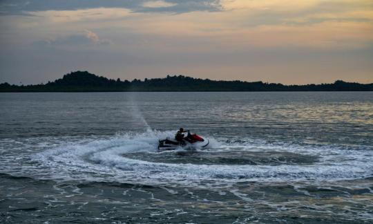 Speed boat circling