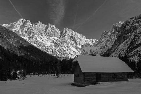 House in the Snowy Valley