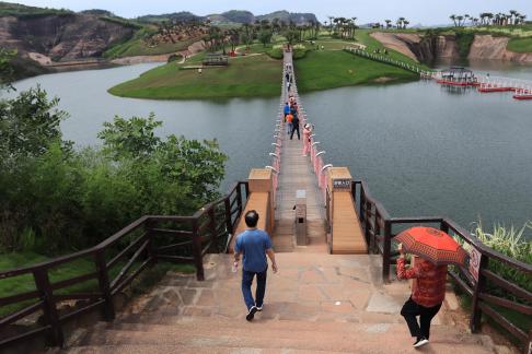 Green bank red rock 10