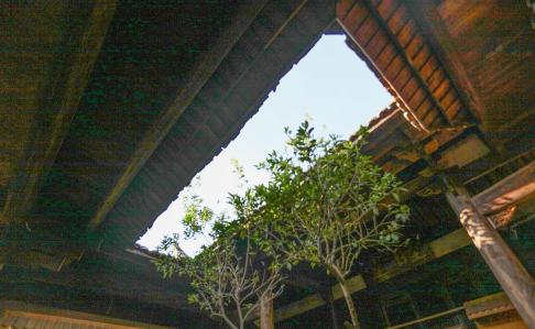 The courtyard time 3