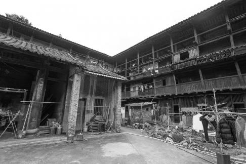 Earth house wooden building 3