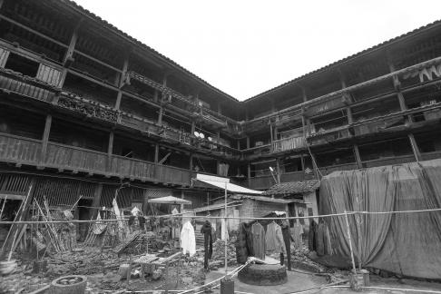 Earth house wooden building 4