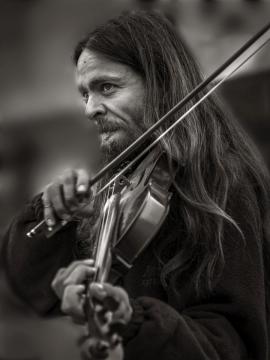 Streets violinist-2