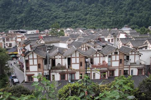 Yuncun layered eaves 12
