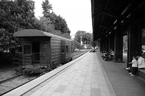 Train Memorial Hall 6