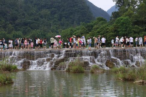 The Journey Along the Shuo River11
