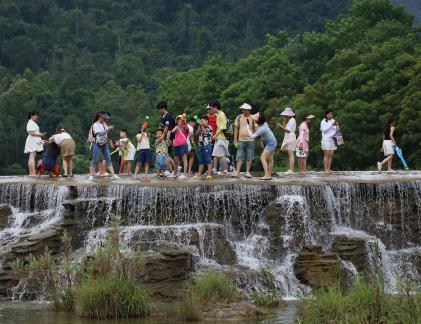 The Journey Along the Shuo River12