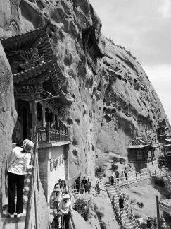 Horseshoe Thousand Buddha 43