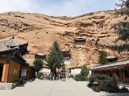 Horseshoe Thousand Buddha 37