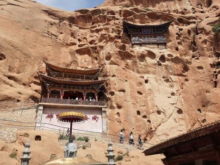 Horseshoe Thousand Buddha 40