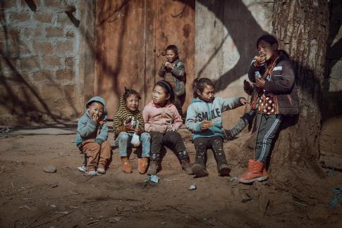 Children in the village3