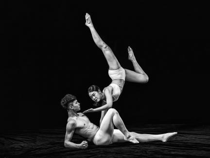 Pas de deux