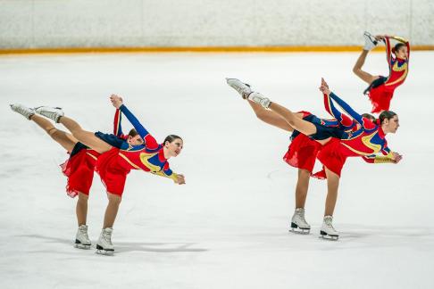 Synchronized skating 6