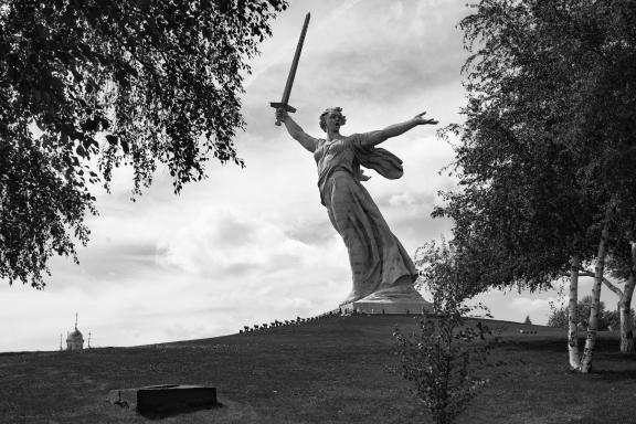 Sculpture Motherland