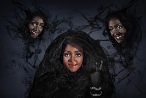 Lady with three heads