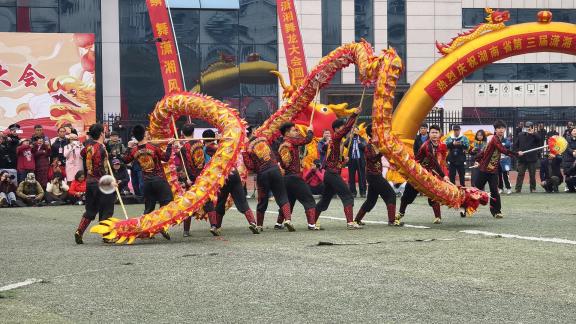 Dragon Dance 13