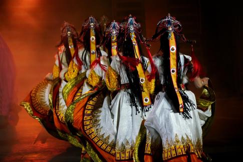 Tibetan costume dance