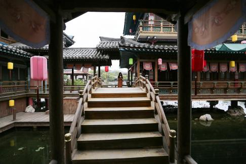 Visit the ancient city 77