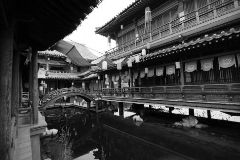 Visit the ancient city 75