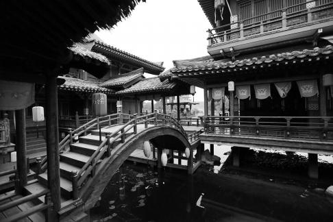 Visit the ancient city 76