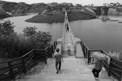 Green bank red rock 10