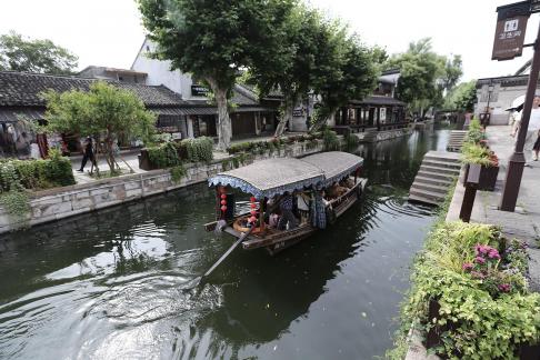 Boating in the Water Lane 9