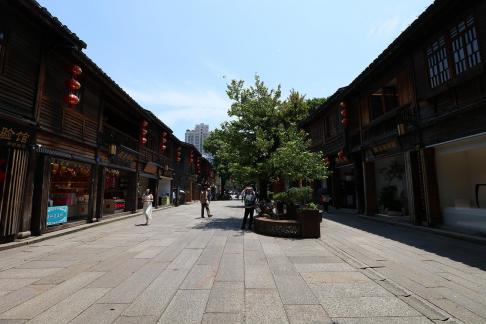 Ancient and Modern Lane 1