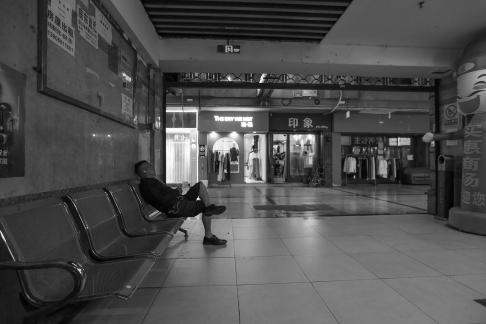 Floating light in the marketplace11