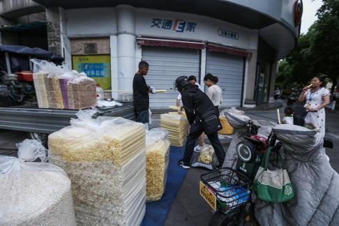 Floating light in the marketplace 1