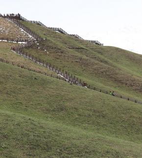 Cuiling Wooden Stack