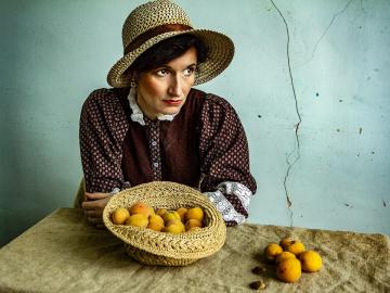 Woman with apricots-2