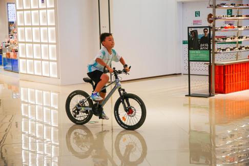 Shopping malls in big cities 5