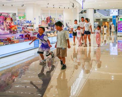 Shopping malls in big cities 8