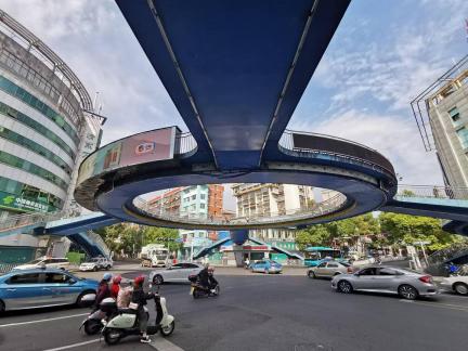 Urban overpass