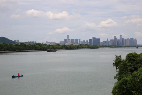 One island on the Xiang River 3
