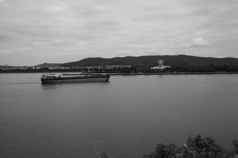 One island on the Xiang River 8