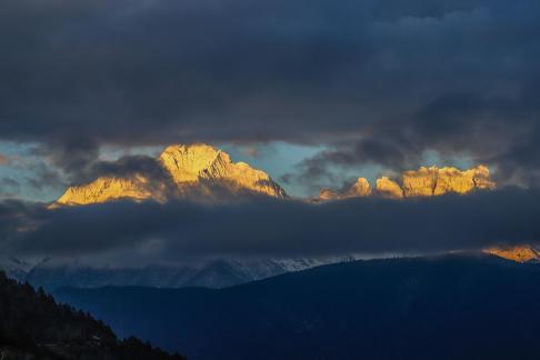 Snowy Land with Gilded Light 4