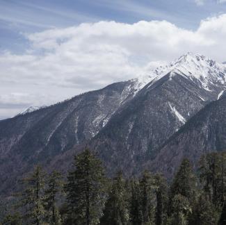 Snowy Peaks and Clear Clouds 5
