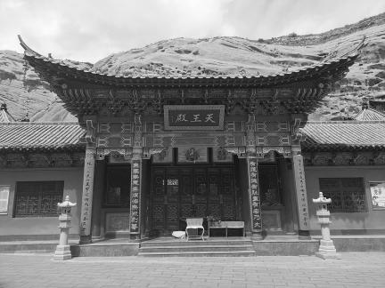Horseshoe Thousand Buddha 55